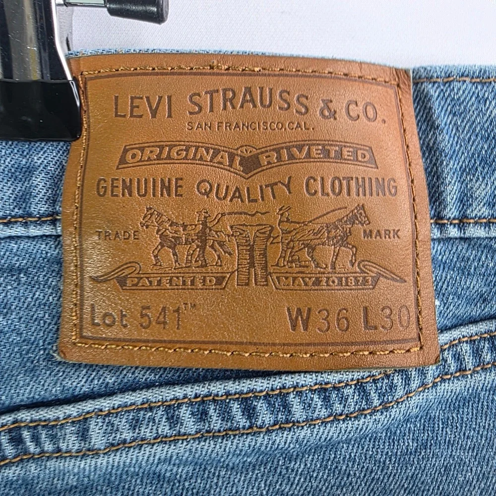Levis 541 Athletic Taper Jeans Mens 36x28 Medium Wash Blue Denim BIG E